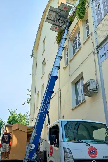 avantage de louer un monte meuble en essonne gain temps et place